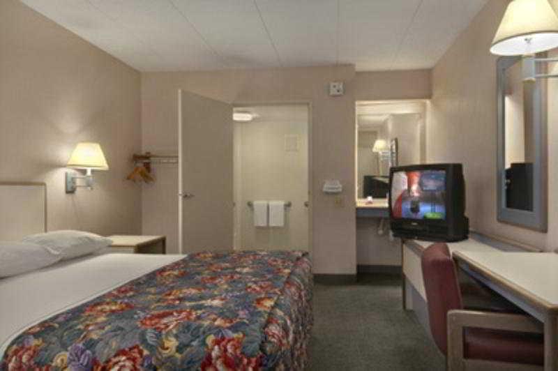 Red Roof Inn אלקהארט חדר תמונה