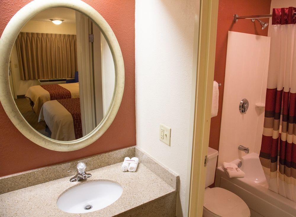 Red Roof Inn אלקהארט מראה חיצוני תמונה